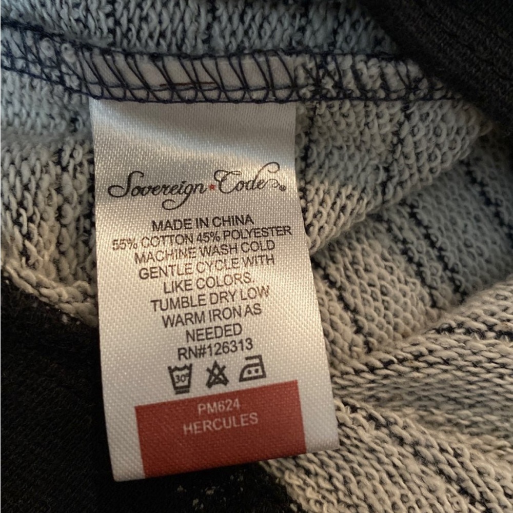 - Sovereign Code Striped Shorts 24M - Picture 4 of 4